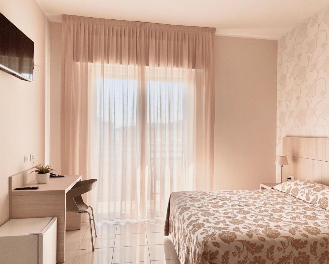 Santa Barbara Hotel & Apartments Bellaria-Igea Marina Zewnętrze zdjęcie